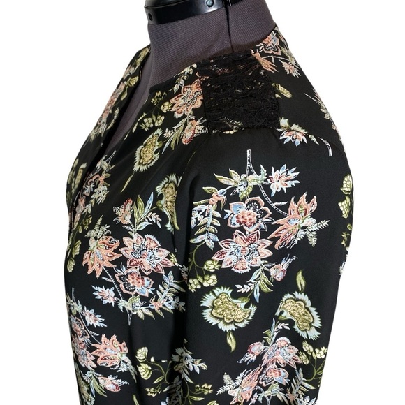 TERRA & SKY Women plus sz 14W Black floral hidden button up lightweight blouse - Picture 6 of 11